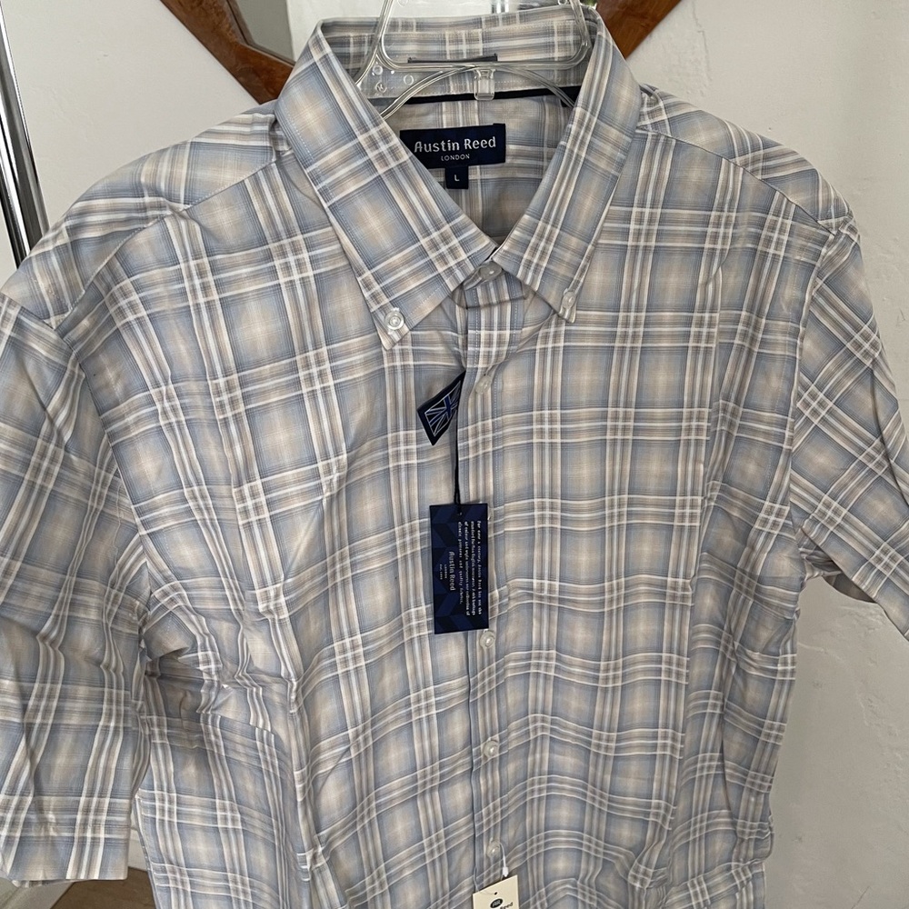 Austin Reed blue and grey plaid short sleeve button shirt large